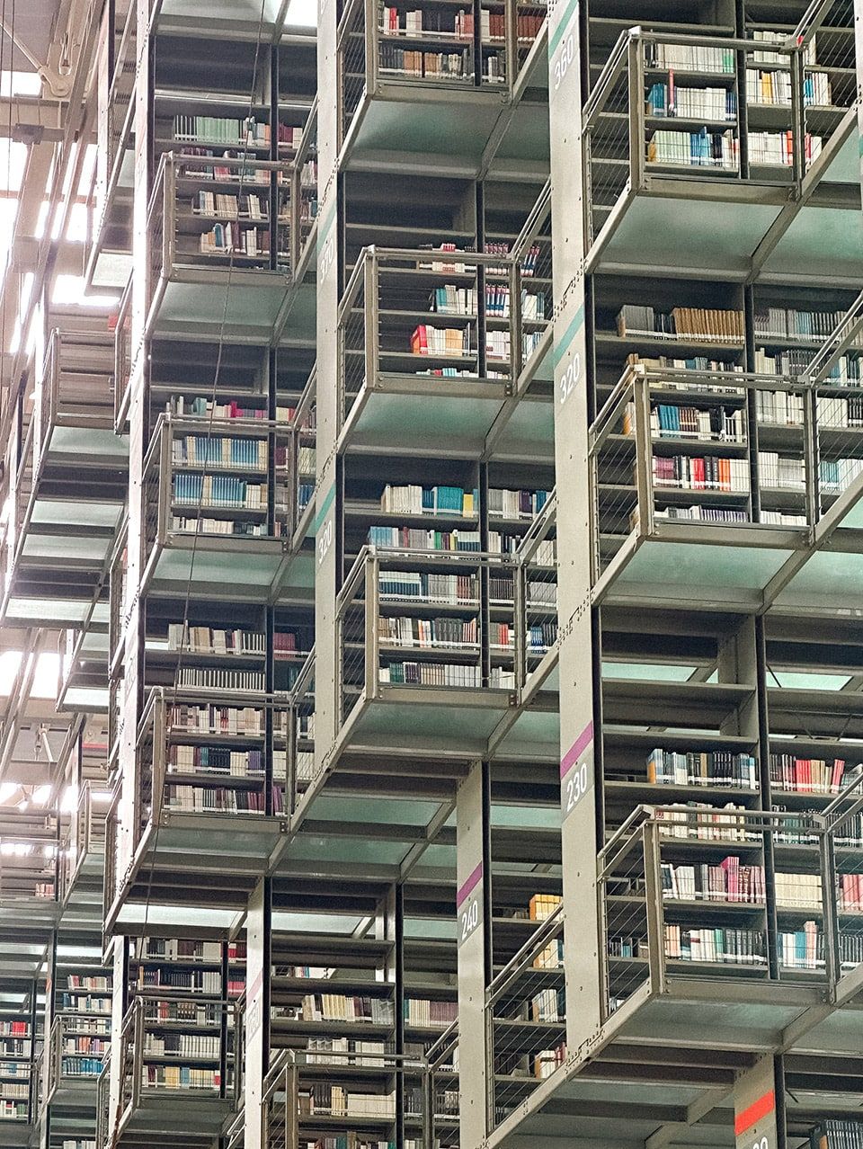 Vasconcelos Bookshelves Min